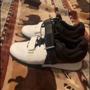 Women’s Reebok lifters. Size 10.